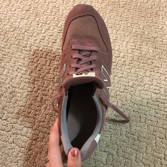 New Balance Sneakers - Picture 2 of 4